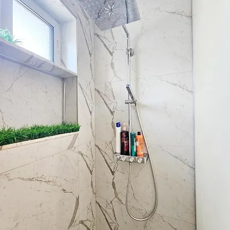 The Actors Apartament *