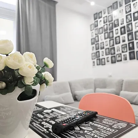 The Actors Apartament *