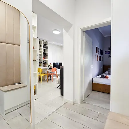 The Actors 아파트 티라나