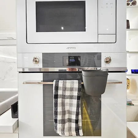 The Actors * 티라나