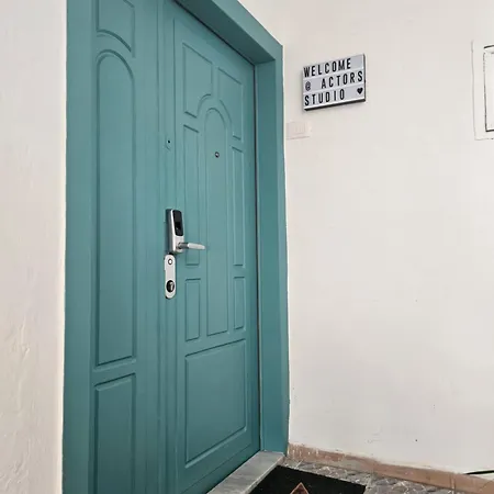 The Actors * 티라나